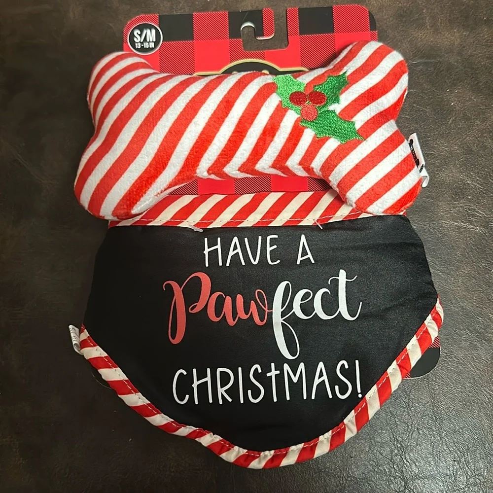 WOOF CHRISTMAS HOLIDAY DOG TOY/BANDANA SET: NEW WITH TAGS: SIZE S/M